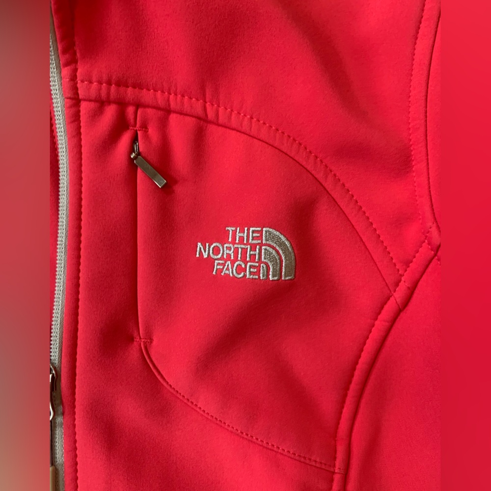 The North Face Women's Pink Bomber Jacket - Picture 11 of 15